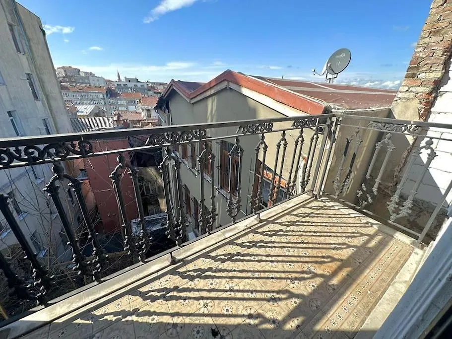 Apartment Tarihi Konak Dublex Istanbul Turkey